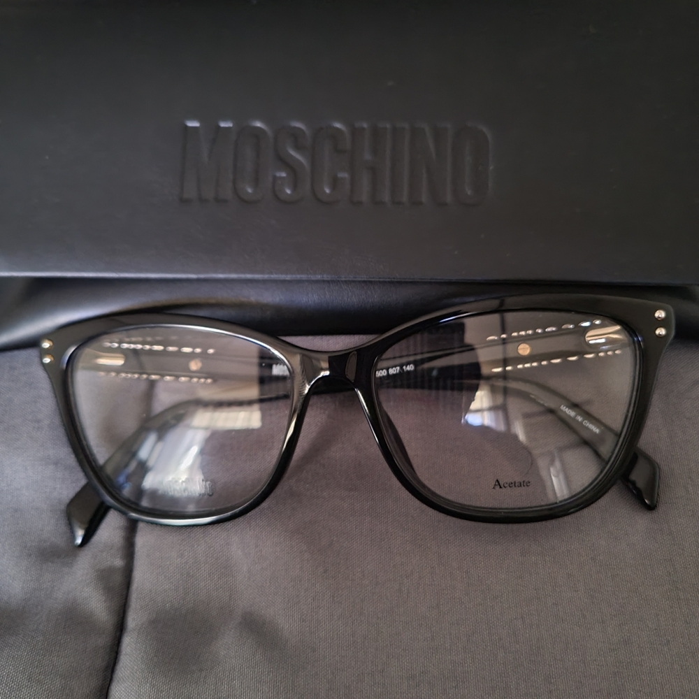 Moschino Glasses